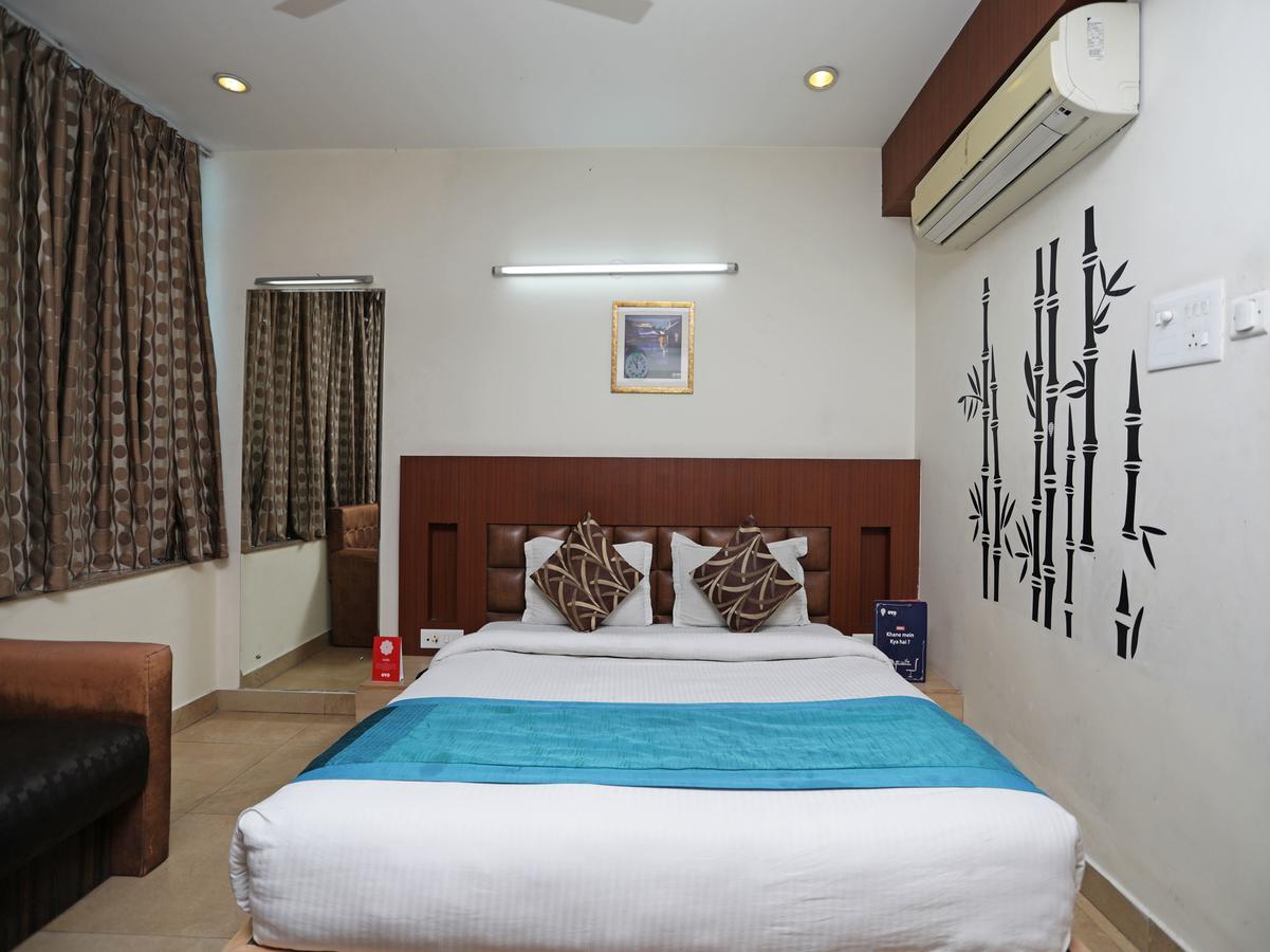 Oyo 1524 Hotel Vaani Continental カーンプル エクステリア 写真