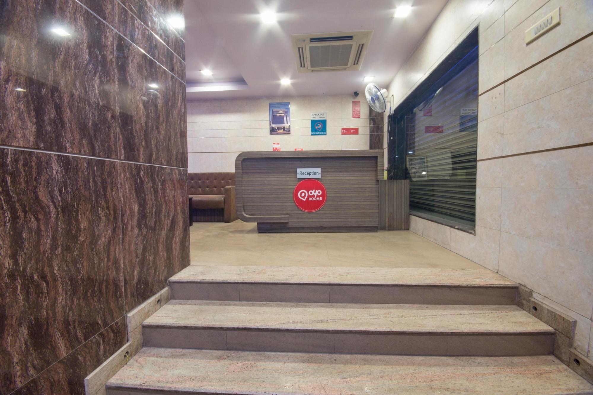 Oyo 1524 Hotel Vaani Continental カーンプル エクステリア 写真